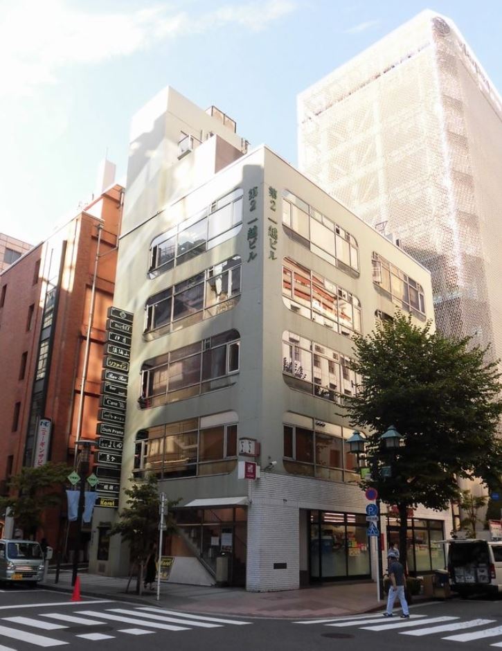 【売買】銀座・並木通り沿いの角地467m2、H&amp;Hが確保